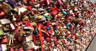 Cadenas Cologne