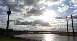 Düsseldorf Rheinpromenade